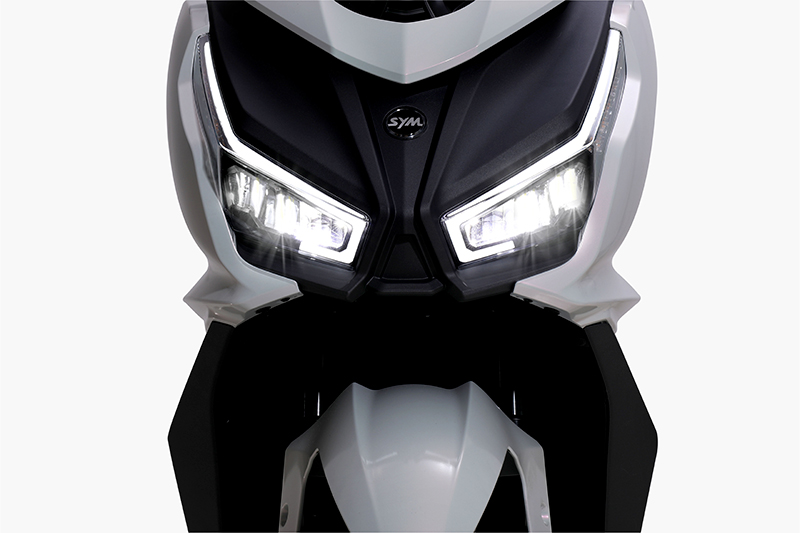 JET14_EVO_HEADLIGHT-1